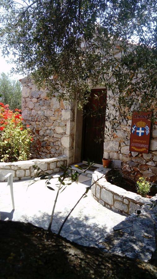Charouda Stone Tower Apartment Pírgos Dhiroú Екстериор снимка