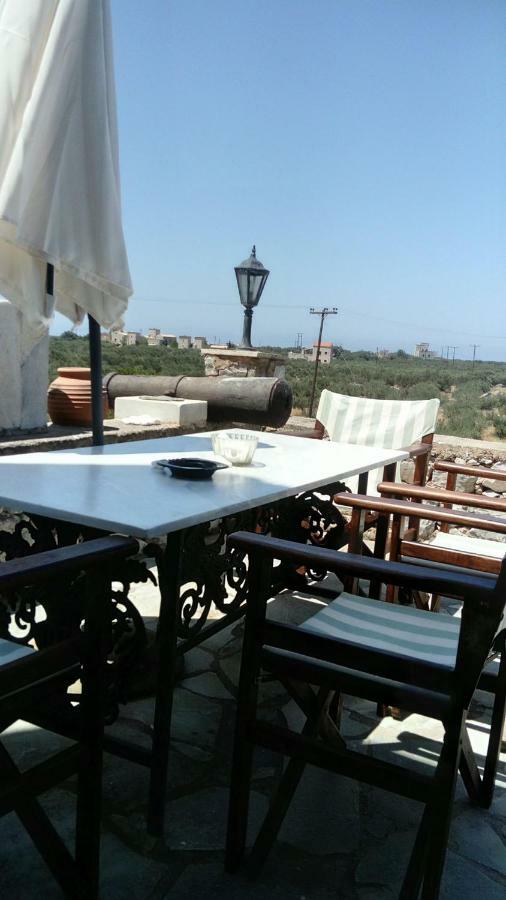 Charouda Stone Tower Apartment Pírgos Dhiroú Екстериор снимка