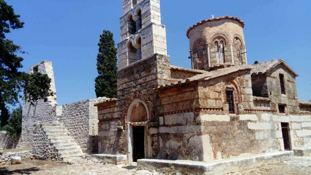 Charouda Stone Tower Apartment Pírgos Dhiroú Екстериор снимка